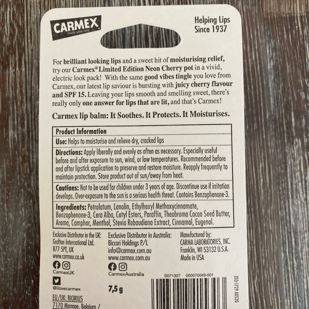 Carmex Limited Edition Neon Cherry pot Moisturing Lip Balm - Picture 2 of 3